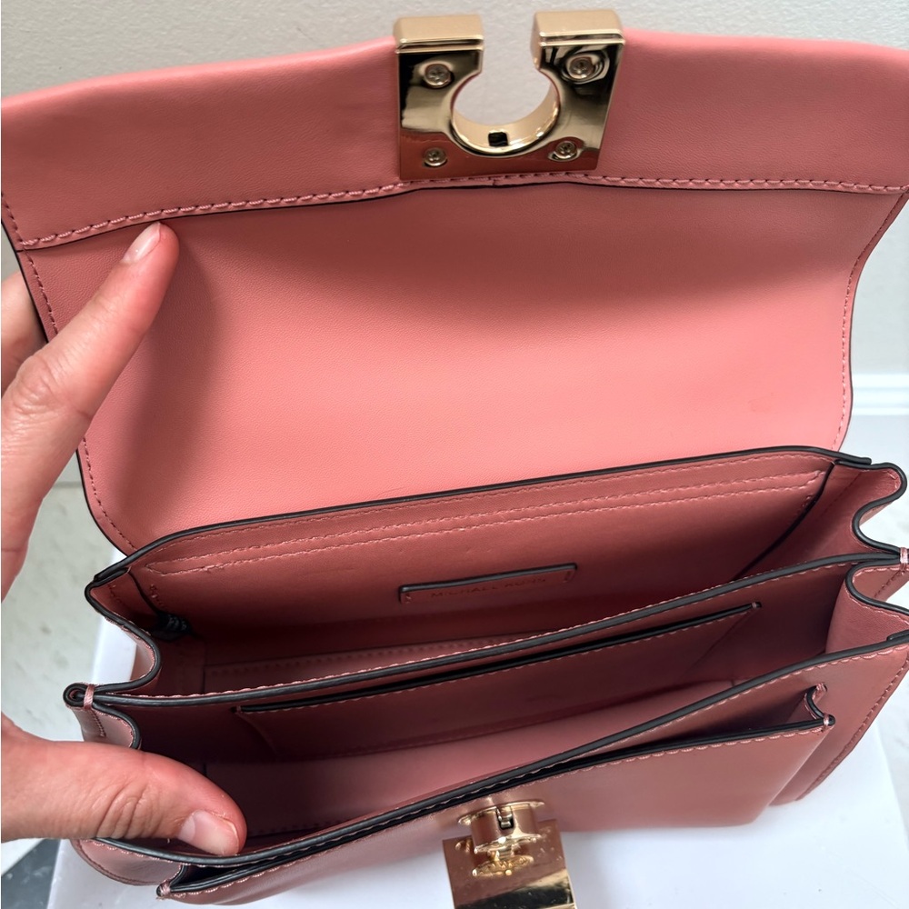 Michael Kors Rose Gold Chain Shoulder Bag - Picture 5 of 10